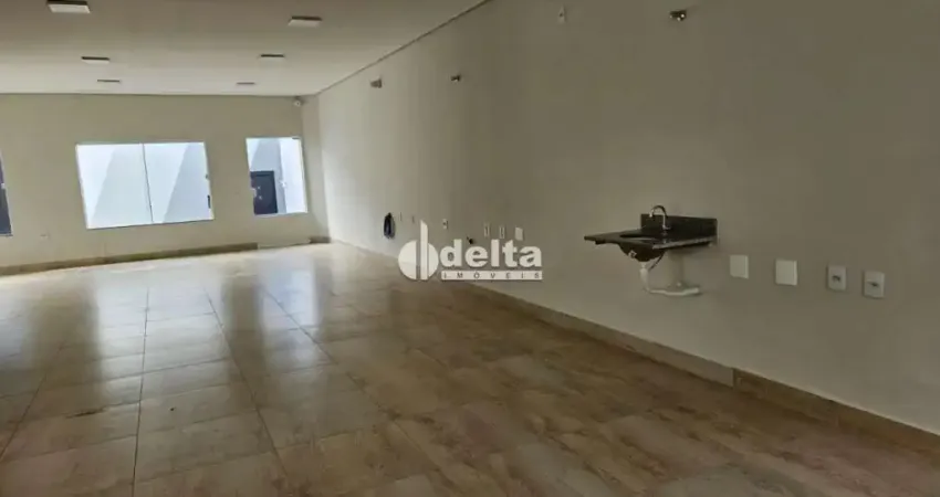 Casa residencial disponível para Locação no bairro Saraiva em Uberlândia-MG.