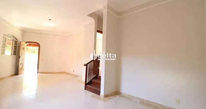 Casa residencial disponível para locação no bairro tabajaras em uberlândia-mg.