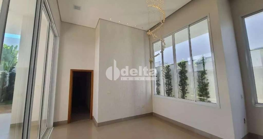 Casa disponível para locação no bairro Laranjeiras em Uberlândia-MG