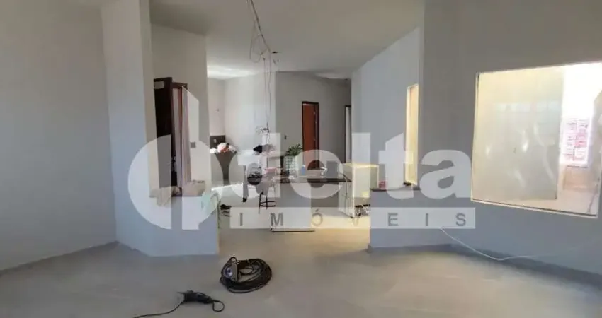 Casa residencial disponível para venda e aluguel no bairro Santa Monica  em Uberlândia-MG