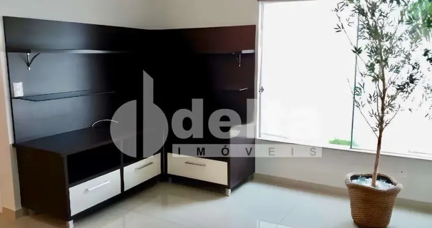 Casa disponível para locação no bairro Santa Mônica em Uberlândia-MG