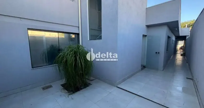Casa comercial disponível para locação no bairro Martins em Uberlândia-MG
