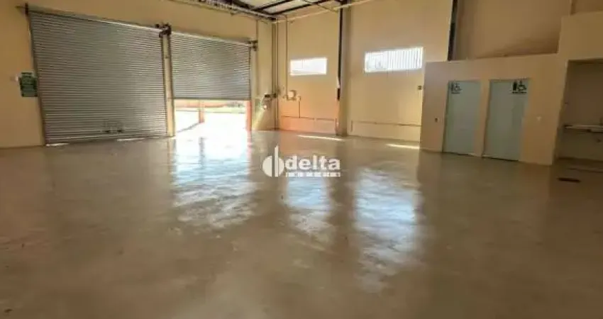 Galpão disponível para locação no bairro Esperança em Uberlândia-MG