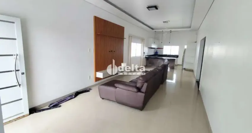 Casa residencial disponível para locação no bairro jardim inconfidência em uberlândia-mg.