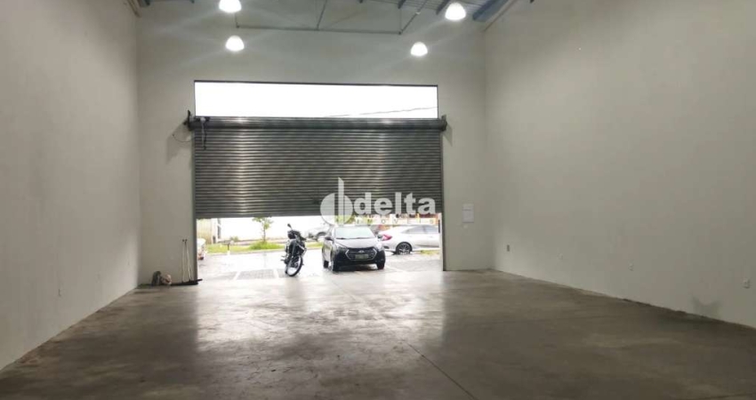 Galpão disponível para Locação no bairro Shopping Park em Uberlândia-MG