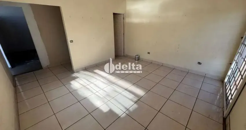 Casa residencial ou comercial com comodo de comercio,Bairro: Jardim Canaã,Uberlandia MG