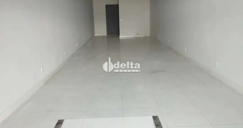Loja disponível para locação no bairro Santa Mônica em Uberlândia-MG