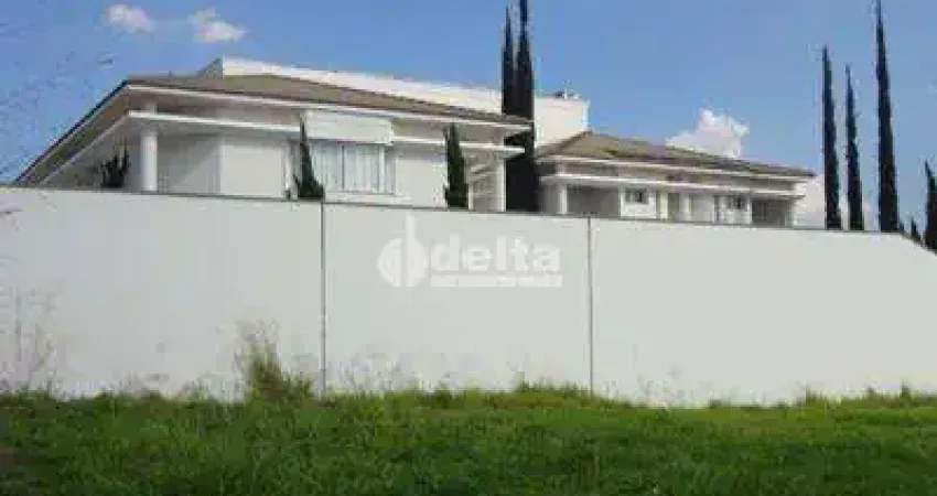 Casa residencial disponível para locação e venda no bairro Gávea em Uberlândia-MG
