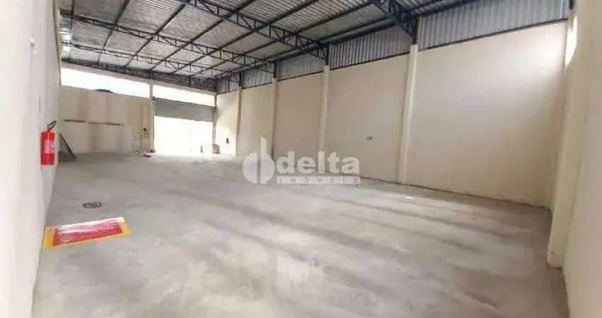 Galpão comercial disponível para locação no bairro Jardim Brasília em Uberlândia-MG