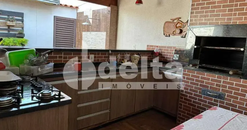 Casa residencial disponível para locação e venda no bairro tibery em uberlândia-mg