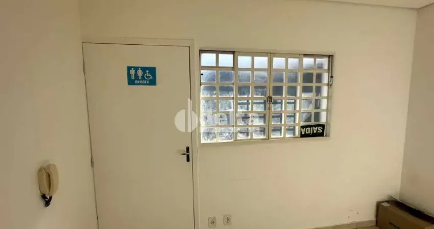 Casa comercial disponível para locação no bairro tabajaras em uberlândia - mg