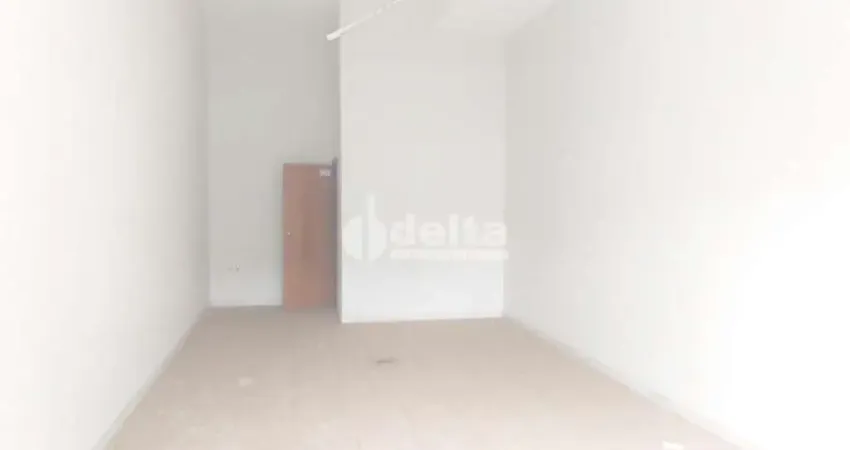 Loja disponível para locação no bairro Presidente Roosevelt em Uberlândia-MG.
