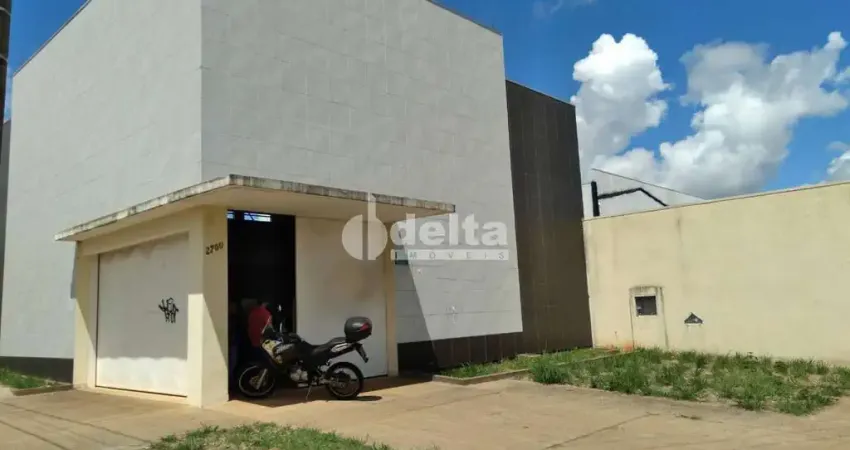 Galpão disponível para locação no bairro alto umuarama em uberlândia-mg