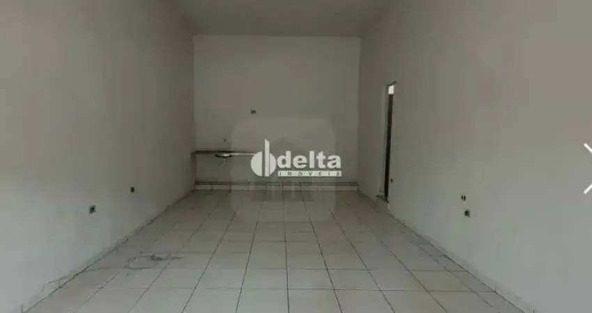 Cômodo Comercial disponível para locação no bairro Santa Mônica em Uberlândia-MG