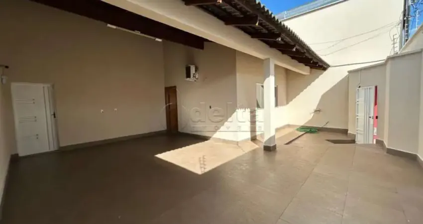 Casa comercial com habite-se disponível para locação no bairro Brasil em Uberlândia-MG