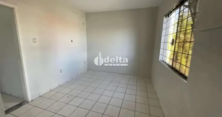 Casa comercial disponível para locação no bairro Vigilato Pereira em Uberlândia-MG
