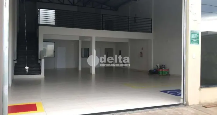 Loja disponível para locação no bairro Bosque dos Buritis em Uberlândia-MG