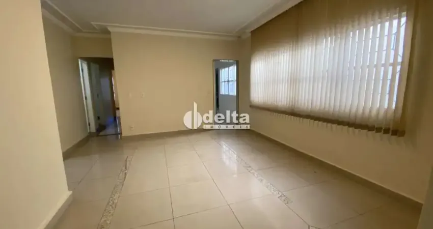 Casa disponível para locação no bairro Bom Jesus em Uberlândia-MG