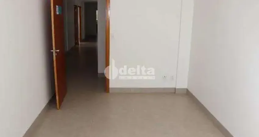 Prédio disponível para aluguel no bairro Osvaldo Rezende em Uberlândia-MG