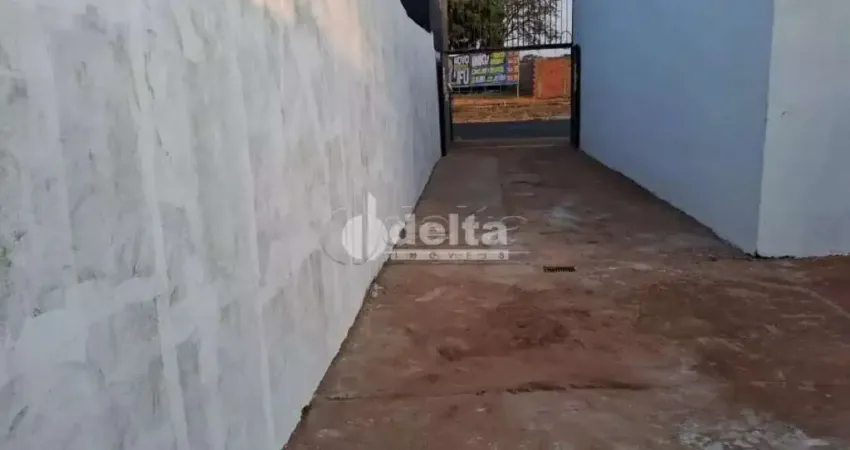 Loja disponível para locação no bairro Jardim Holanda em Uberlândia-MG