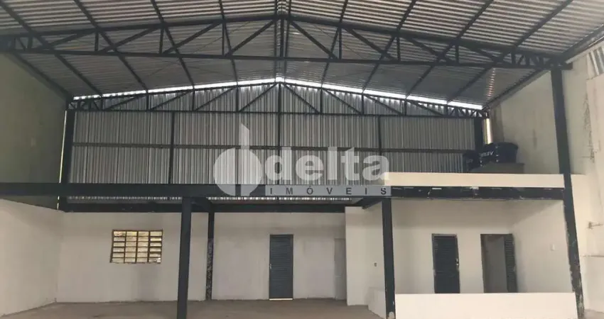 Galpão disponível para locação no bairro Custódio Pereira em Uberlândia-MG