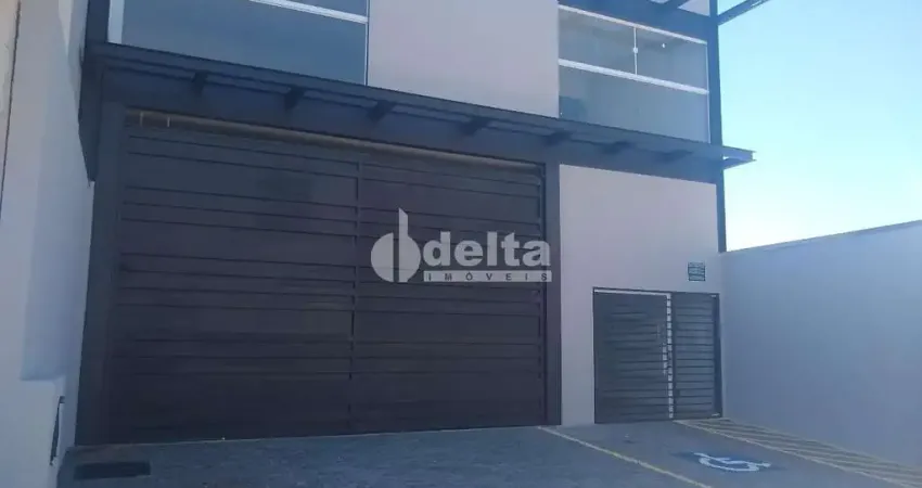 Loja disponível para locação no bairro Umuarama em Uberlândia-MG.
