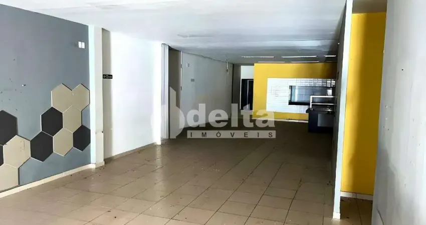 Loja disponível para locação e venda no bairro Centro em Uberlândia-MG