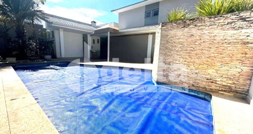 Casa em condomínio disponível para locação no bairro Morada da Colina em Uberlândia-MG