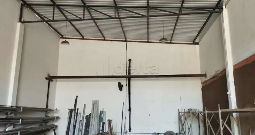 Galpão comercial disponível para locação no bairro Santa Rosa em Uberlândia-MG