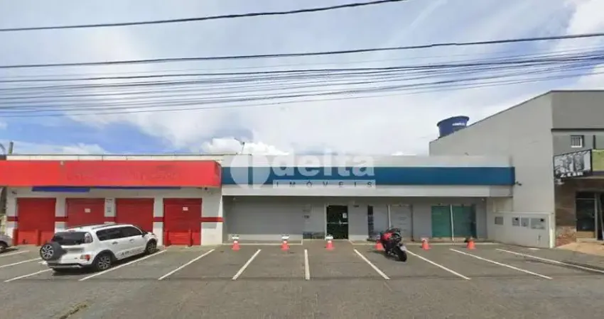 Loja disponível para locação no bairro Santa Rosa em Uberlândia-MG.