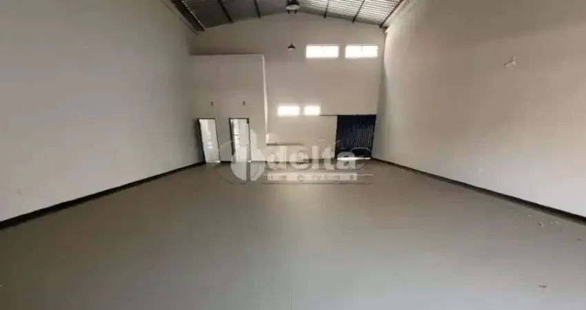 Loja disponível para locação no bairro Laranjeiras, em Uberlândia - MG.
