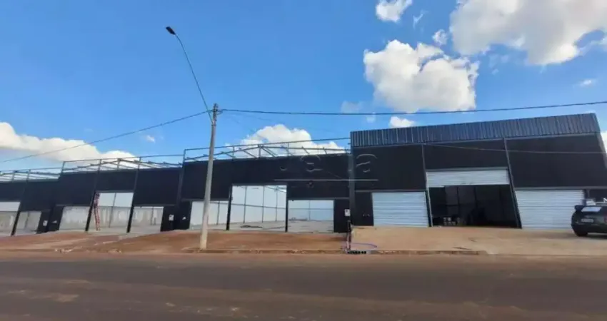 Galpão comercial disponível para locação no bairro Shopping Park em Uberlândia-MG