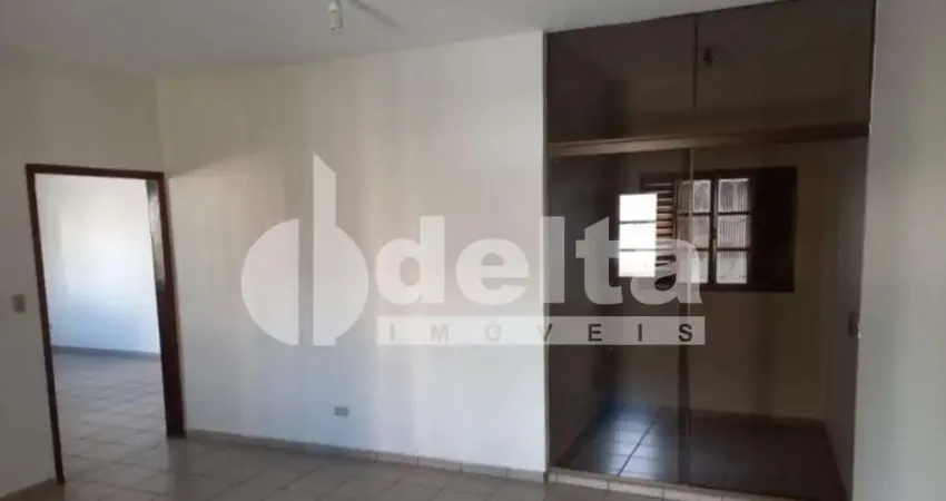 Casa disponível para locação no bairro Santa Mônica em Uberlândia-MG