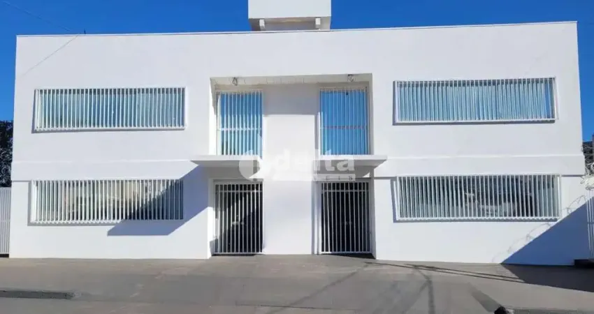 Prédio disponível para aluguel no bairro Vigilato Pereira em Uberlândia-MG