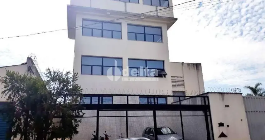 Prédio disponível para aluguel no bairro Nossa Senhora das Graças em Uberlândia-MG