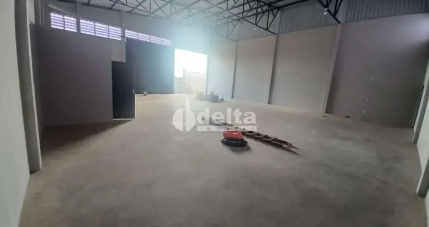 Galpão comercial disponível para locação no bairro Tibery em Uberlândia-MG