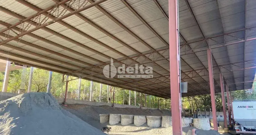 Galpão disponível para locação no bairro distrito industrial em uberlândia-mg