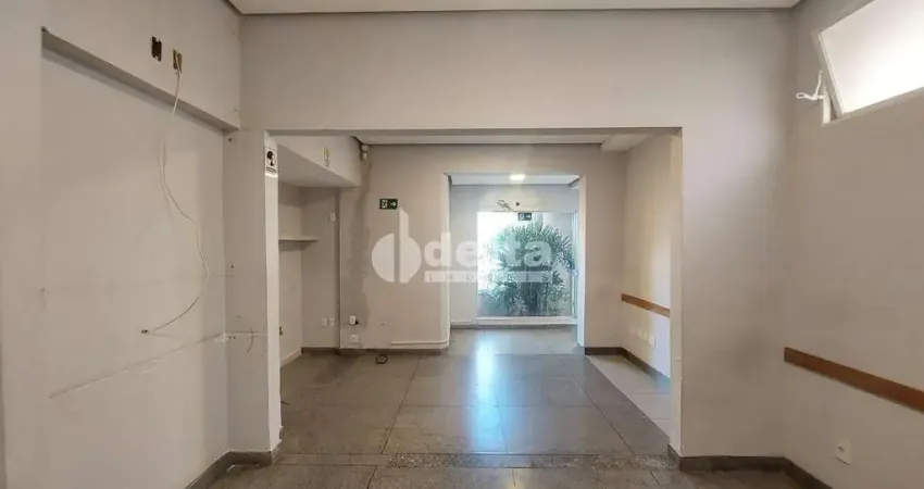 Casa comercial disponível para locação no bairro Fundinho em Uberlândia-MG