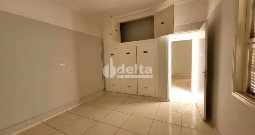 Casa Comercial disponível para locação no bairro Centro em Uberlândia-MG