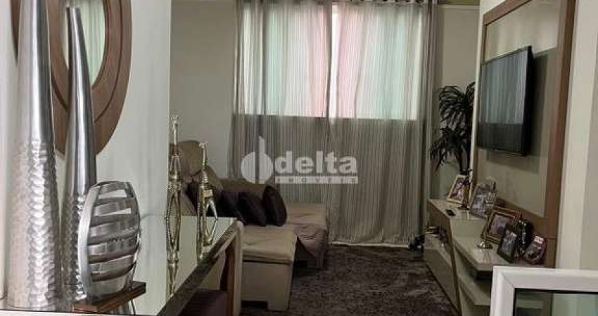 Cobertura disponível para locação no bairro Santa Mônica em Uberlândia-MG
