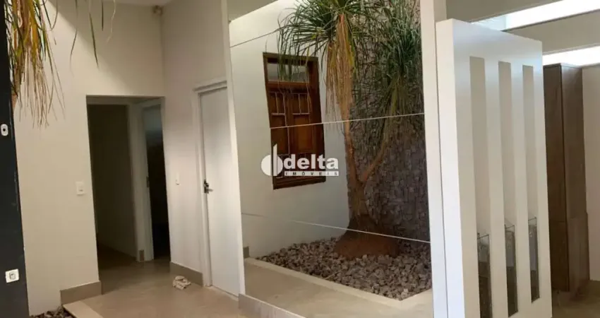 Loja disponível para locação no bairro Vigilato Pereira em Uberlândia-MG.