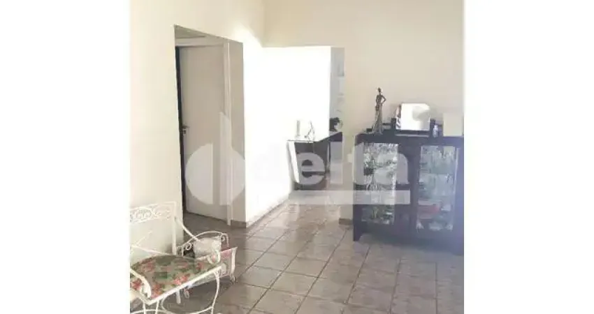 Casa residencial disponível para locação no bairro centro em uberlândia - mg