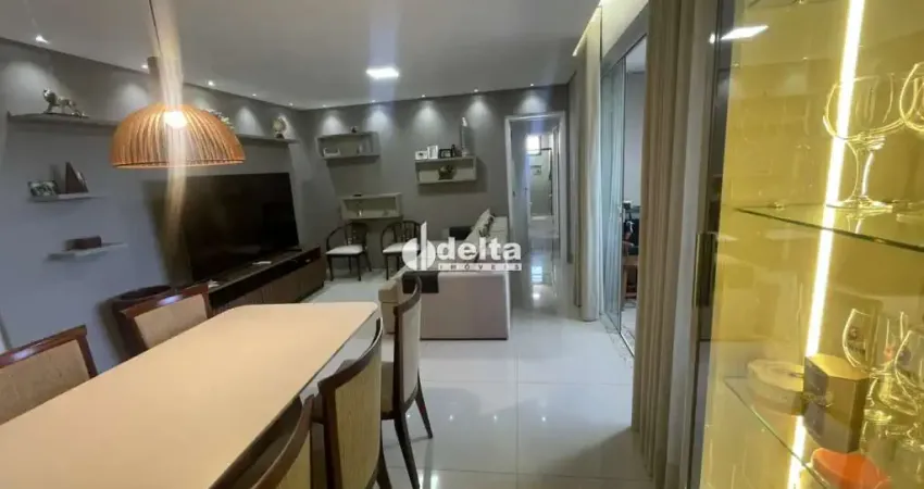 Apartamento mobiliado disponível para locação no bairro Segismundo Pereira em Uberlândia-MG