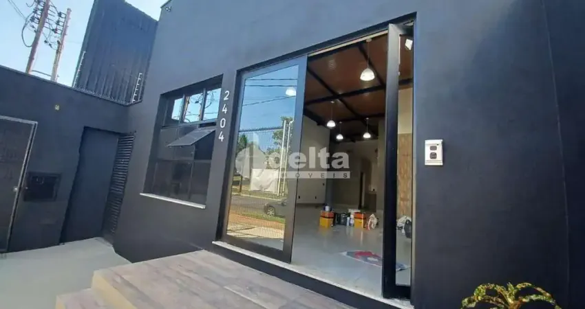 Loja disponível para locação no bairro tabajaras em uberlândia-mg.