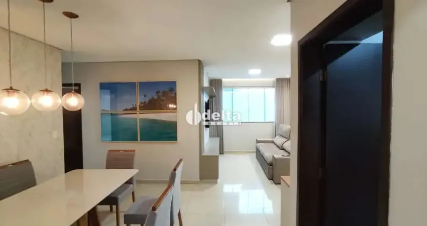 Apartamento mobiliado com 03 quartos disponível para locação no bairro Santa Mônica em Uberlândia-MG.