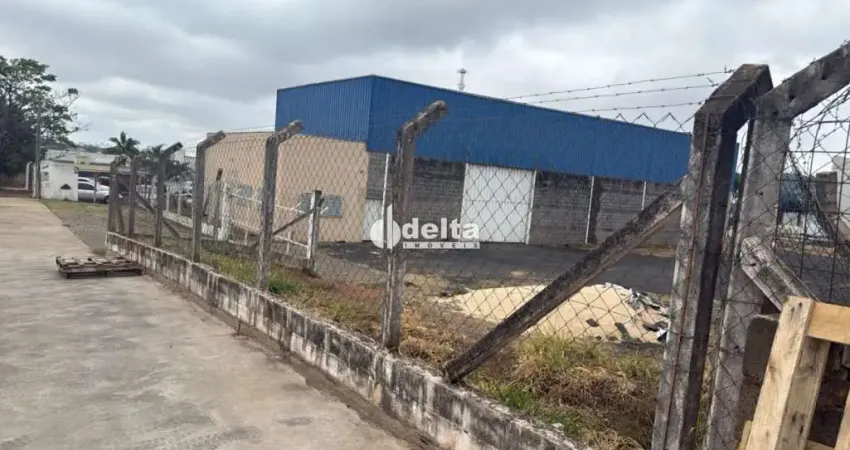 Galpão disponível para locação no bairro distrito industrial em uberlândia-mg