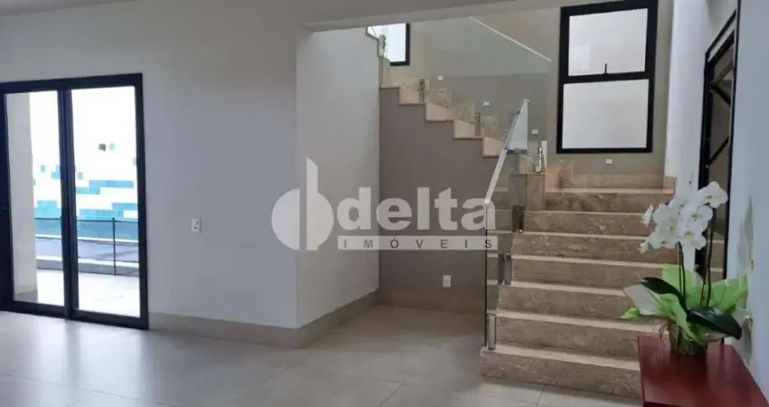 Casa residencial com 4 suítes disponível para locação no bairro vigilato pereira em uberlândia - mg.