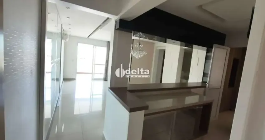 Apartamento decorado com extrema conservação, 3 suítes, 3 vgs, disponível para locação e venda no bairro centro em uberlândia - mg