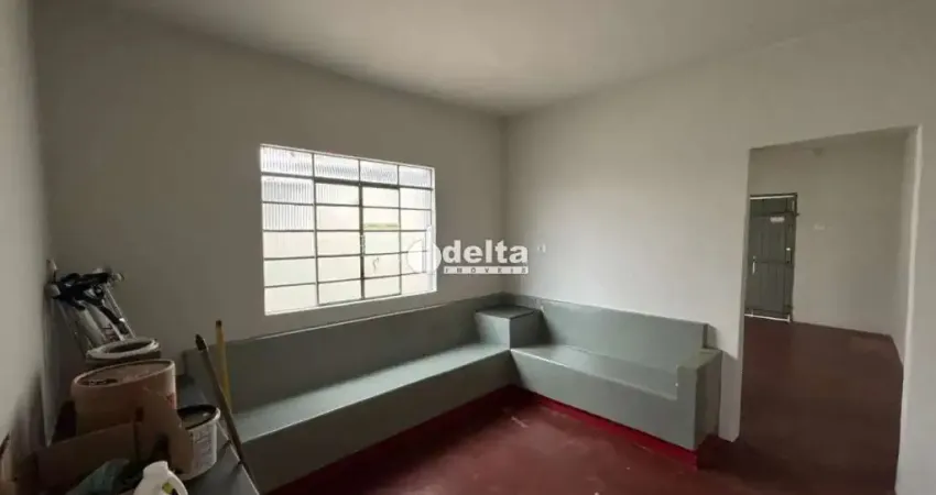 Casa residencial com 3 quartos disponível para locação no bairro saraiva em uberlândia - mg.