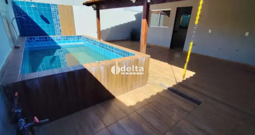 Casa residencial com 3 quartos sendo 1 suíte disponível para locação no bairro cidade jardim em uberlândia - mg.